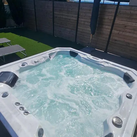 - Luxe 4 étoiles -douce Harmonie Massages&spa 5 Places -cocon Discret En Toute Sérénité - 5 Min Carcassonne - 2 Adultes 1 Bébé De 0 à 2 Ans Hébergement de vacances *
