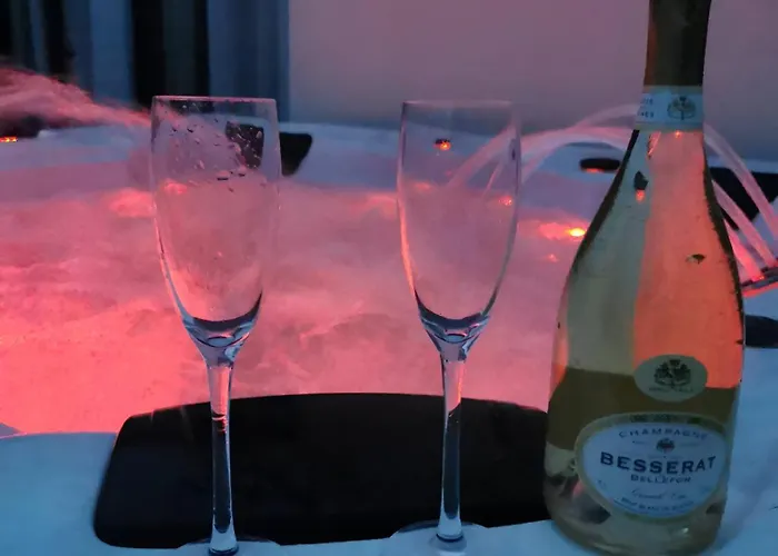 Hébergement de vacances Gîte Luxe 4 étoiles -Douce Harmonie Massages&Grand SPA 5 places - Indépendant -Au calme -Jardin - Clim - Parking à 5 min Carcassonne - 2 Adultes 1 bébé de 0 à 2 ans Villemoustaussou