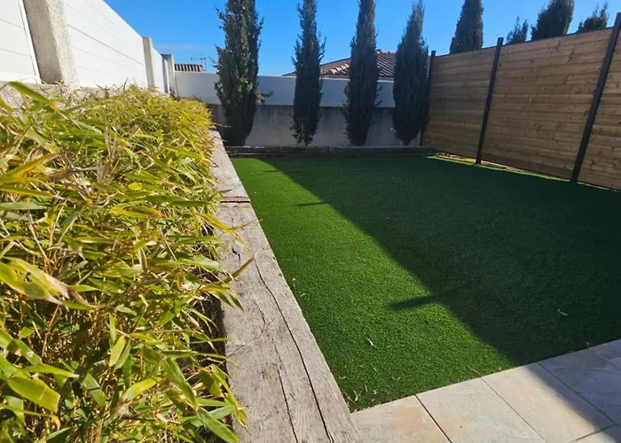 Gîte Luxe 4 étoiles -Douce Harmonie Massages&Grand SPA 5 places - Indépendant -Au calme -Jardin - Clim - Parking à 5 min Carcassonne - 2 Adultes 1 bébé de 0 à 2 ans *