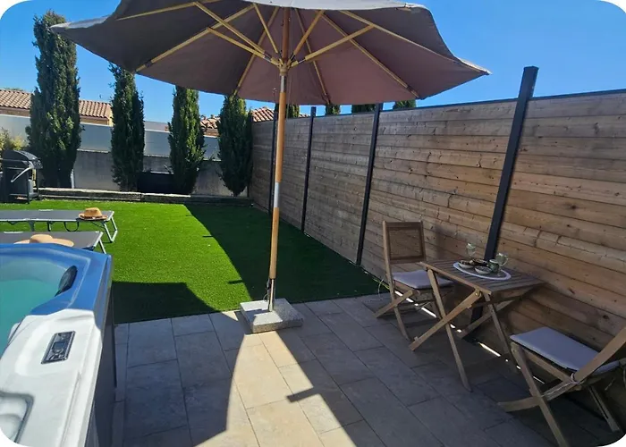 Gîte Luxe 4 étoiles -Douce Harmonie Massages&Grand SPA 5 places - Indépendant -Au calme -Jardin - Clim - Parking à 5 min Carcassonne - 2 Adultes 1 bébé de 0 à 2 ans * Villemoustaussou