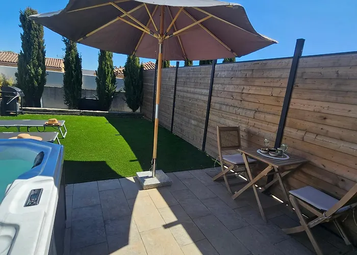 Gîte Luxe 4 étoiles -Douce Harmonie Massages&Grand SPA 5 places - Indépendant -Au calme -Jardin - Clim - Parking à 5 min Carcassonne - 2 Adultes 1 bébé de 0 à 2 ans