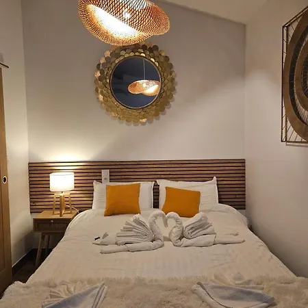Holiday home - Luxe 4 Etoiles -douce Harmonie Massages & 5 Places -cocon Discret Insolite Sans Vis A Vis En Toute Serenite - 5 Min Carcassonne Villemoustaussou