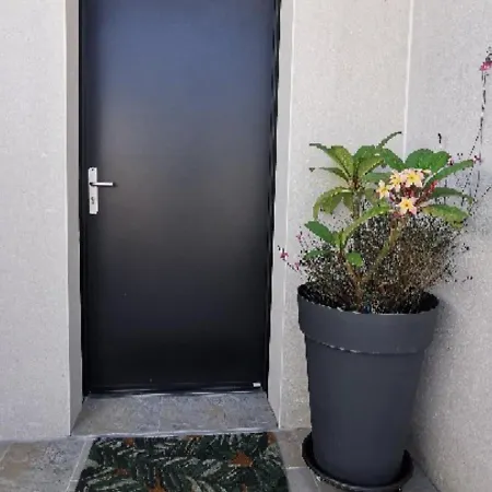 Holiday home - Luxe 4 Etoiles -douce Harmonie Massages & 5 Places -cocon Discret Insolite Sans Vis A Vis En Toute Serenite - 5 Min Carcassonne Villemoustaussou