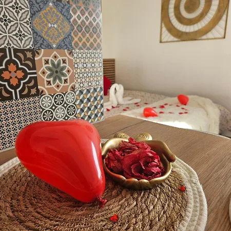 - Luxe 4 Etoiles -douce Harmonie Massages & 5 Places -cocon Discret Insolite Sans Vis A Vis En Toute Serenite - 5 Min Carcassonne